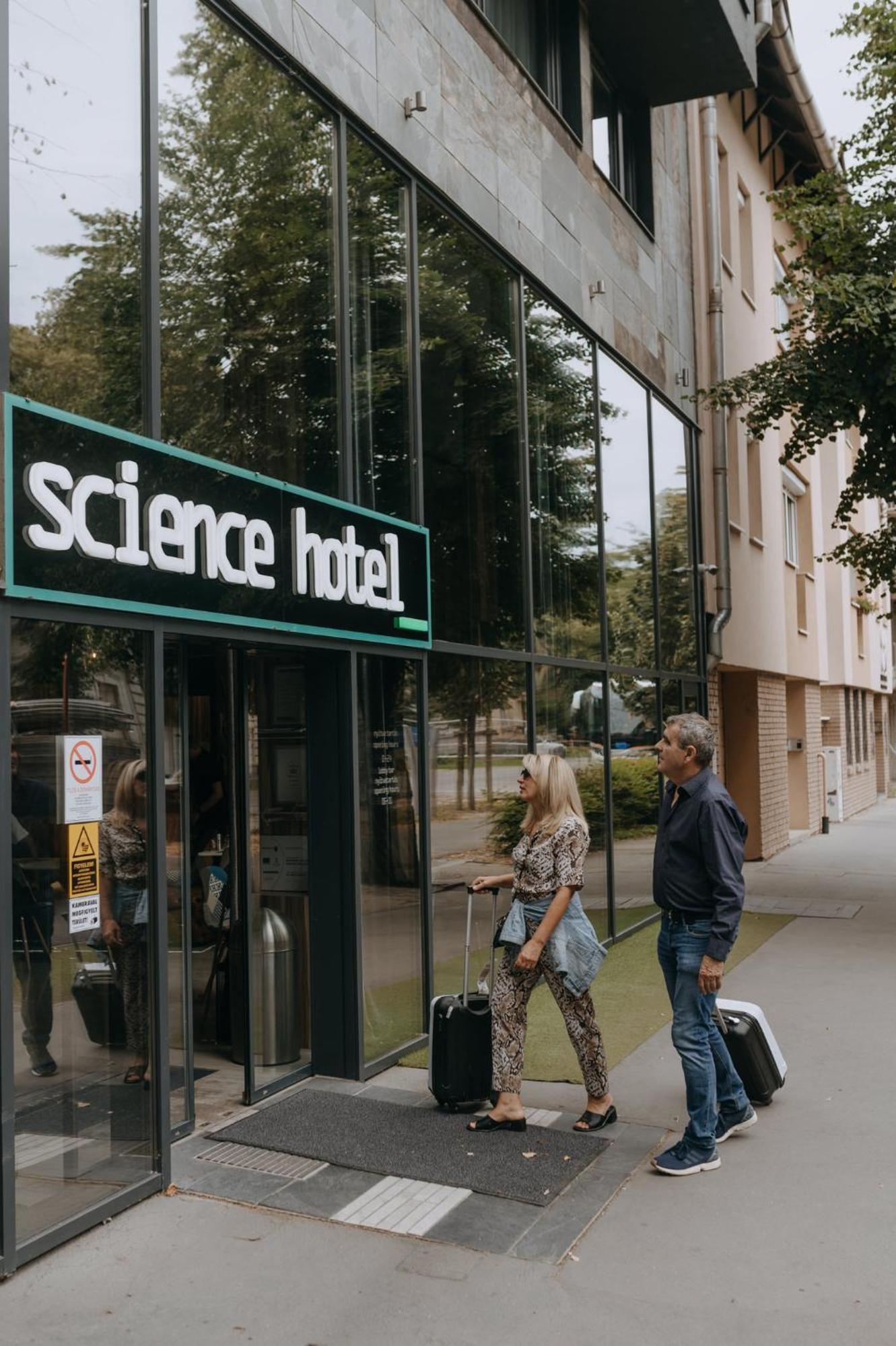 Science Hotel Premium Seghedin Exterior foto