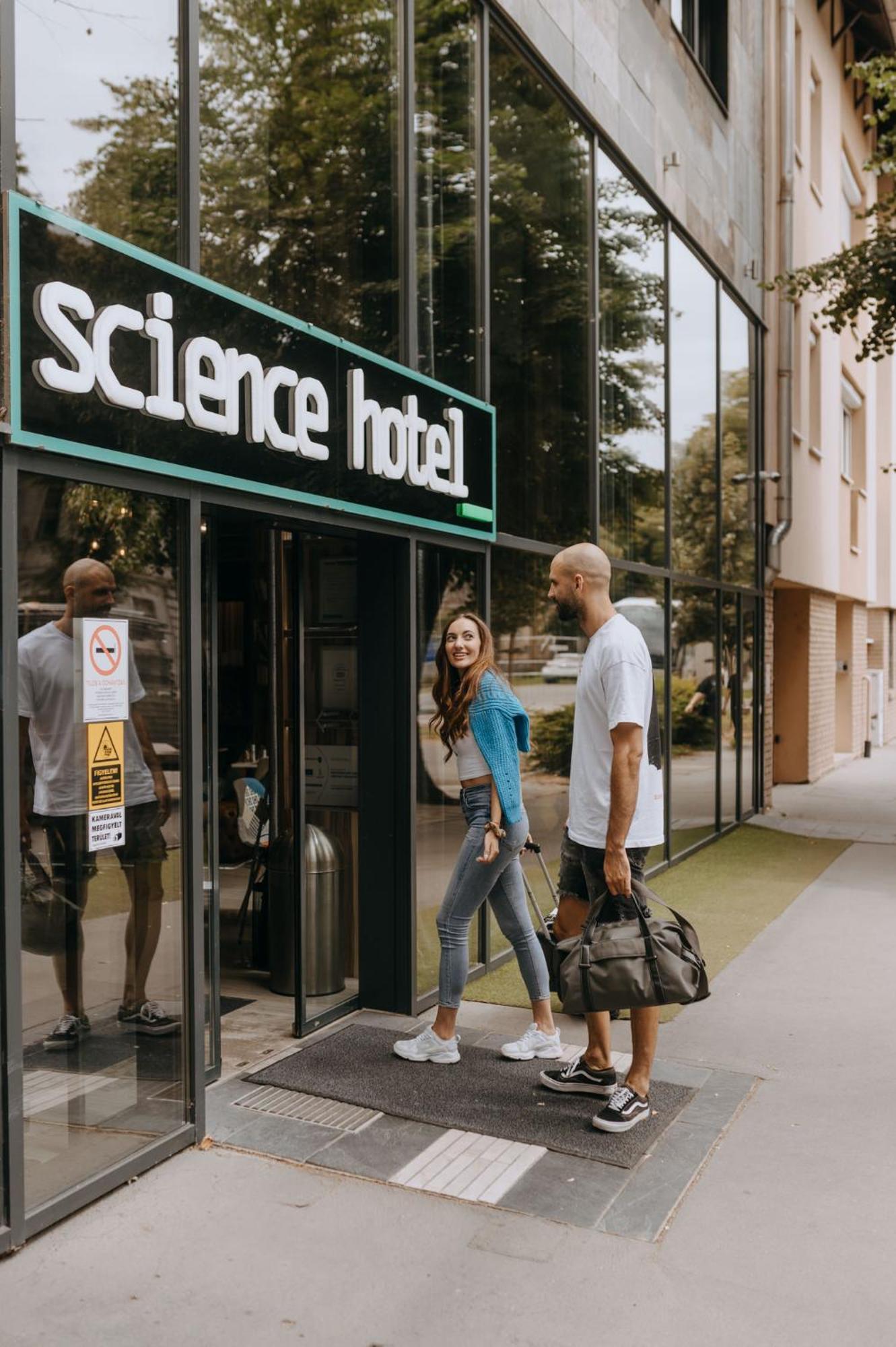 Science Hotel Premium Seghedin Exterior foto